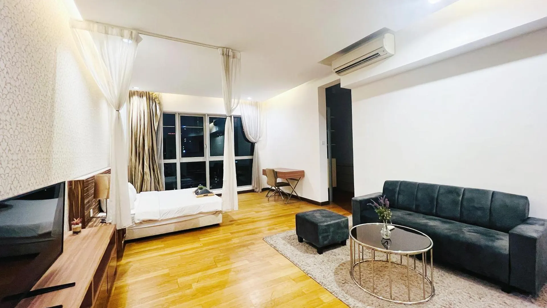 Regalia Residence And Suites By Awesomestay Kuala Lumpur 0*,