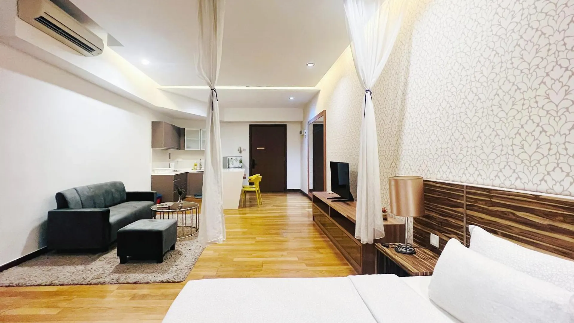Regalia Residence And Suites By Awesomestay Kuala Lumpur Malezya